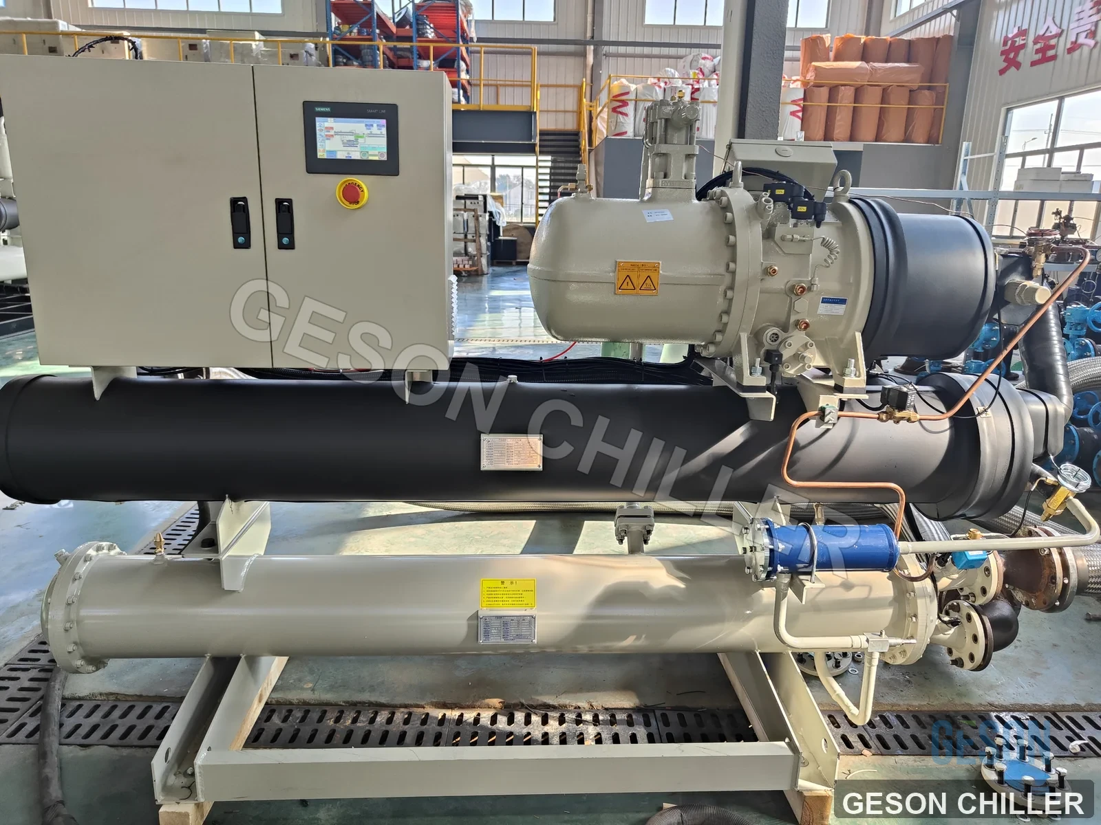 Screw compressor assembly on the 44 RT water-cooled process chiller