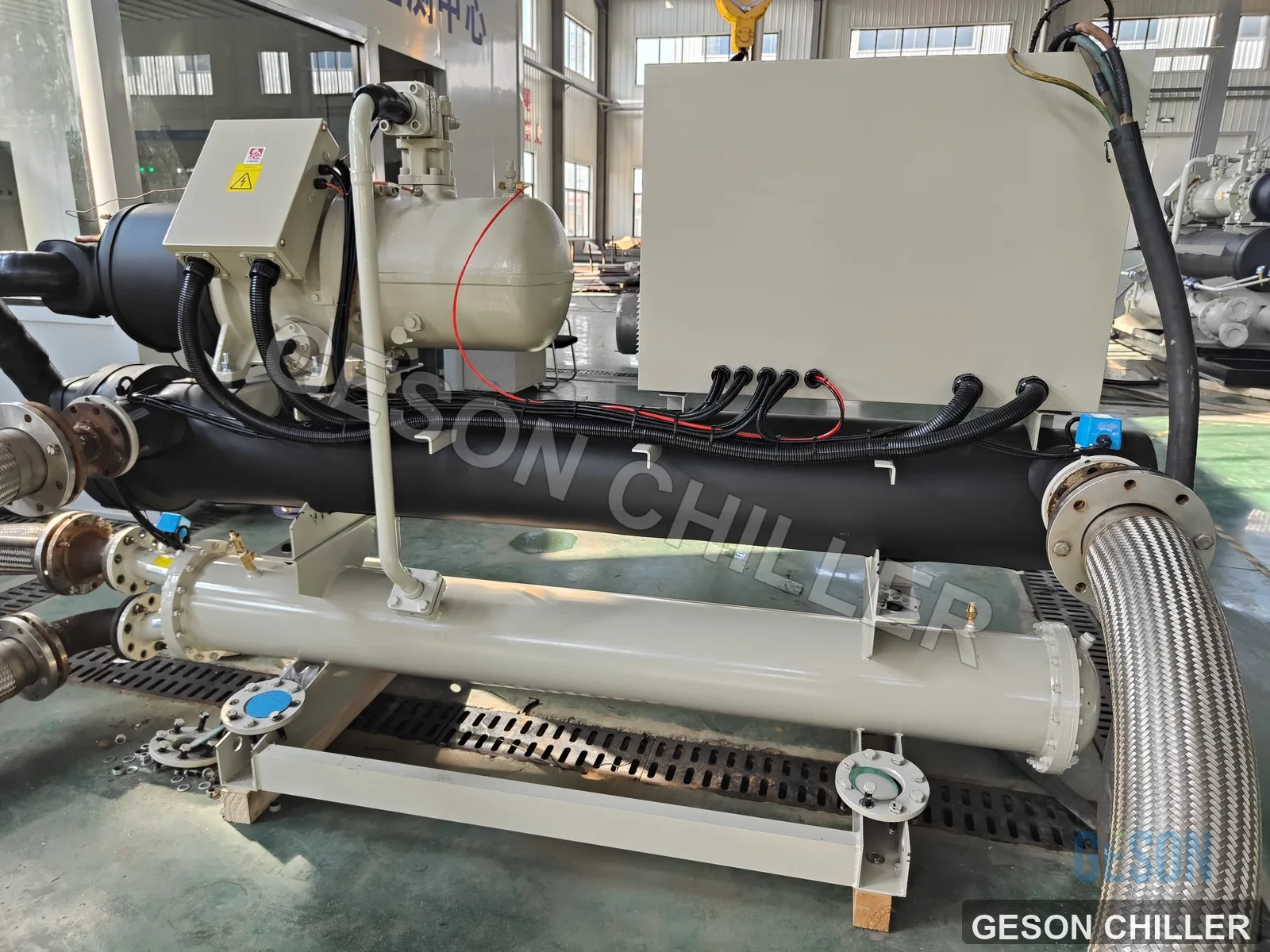 Rear view of the 155 kW water-cooled screw chiller